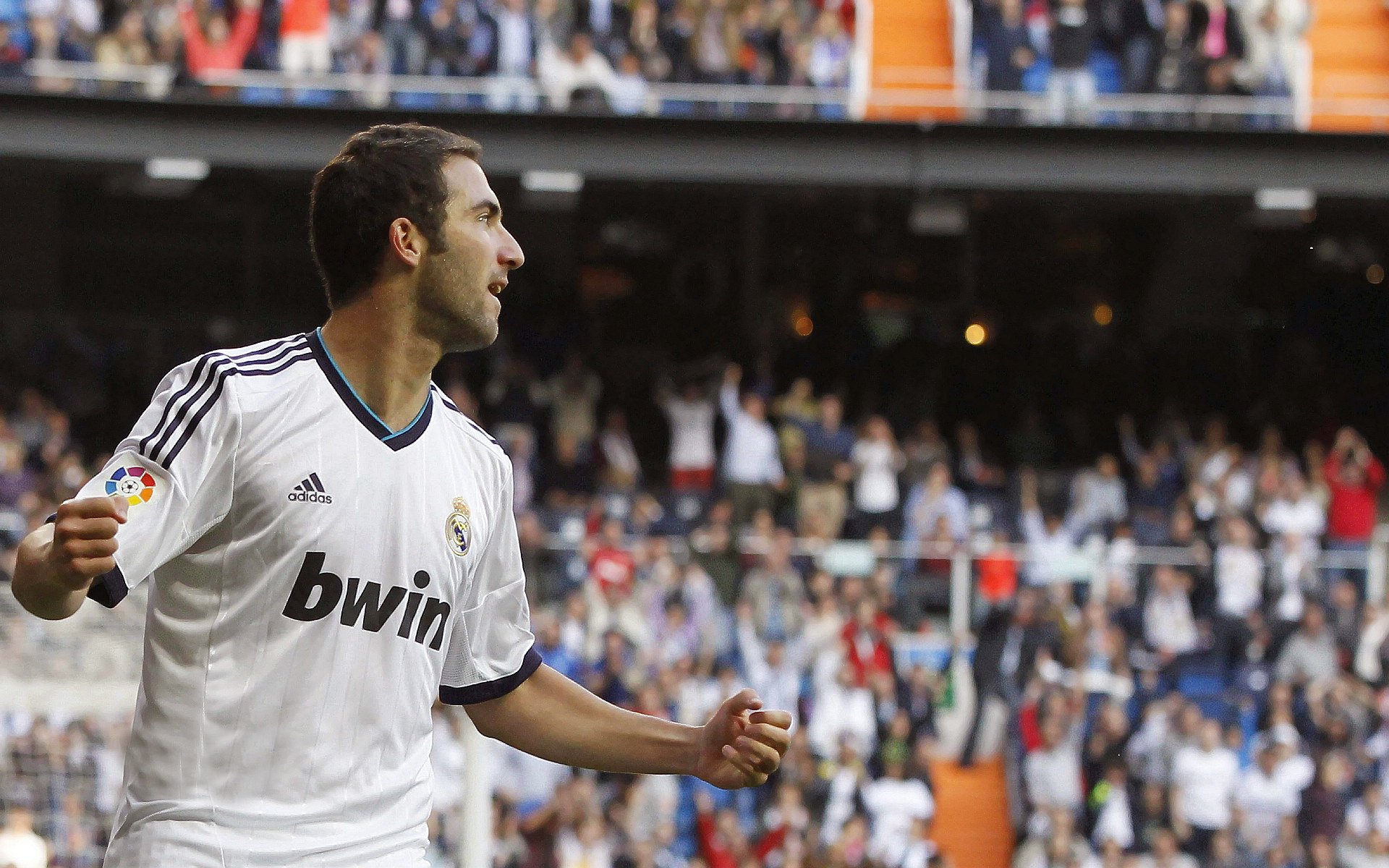 金玟哉全程高能输出,曼城拿下丹麦